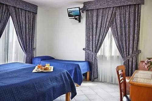 Hotel Leone 3*