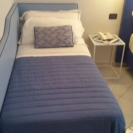 Leone Hotell