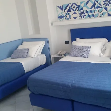Hotell Leone 3*