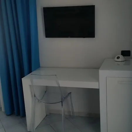 Leone Hotell