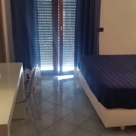 Leone Hotell 3*