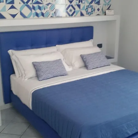 Leone Hotell