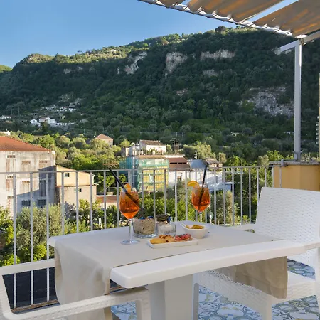 Leone Sorrento
