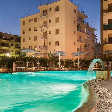 Leone Hotell 3*