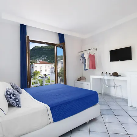 Готель Leone 3*