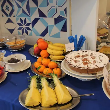 Готель Leone 3*