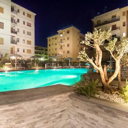 Готель Leone Сорренто